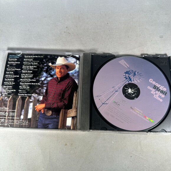 George Strait One Step At A Time CD Album Country Music 1998 MCA Nashville - Picture 3 of 3